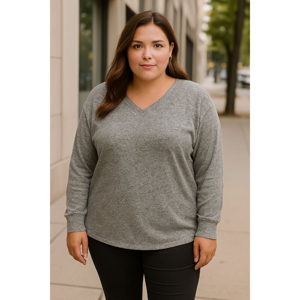 Spirit Original Authentic Women's Large Heather Grey V-Neck Long Sleeve Sweater